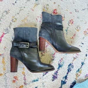 Clarks - navy leather and suede heeled boots with buckle size 7 1/2